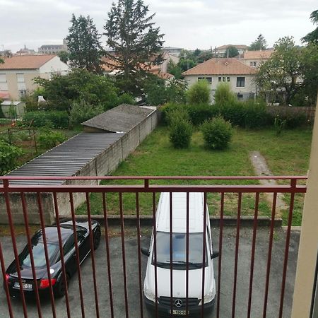 Chambre Dans Appartement A Ніор Екстер'єр фото