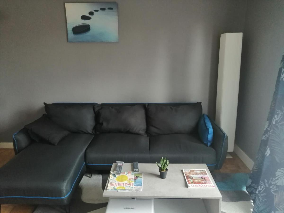 Chambre Dans Appartement A Ніор Екстер'єр фото