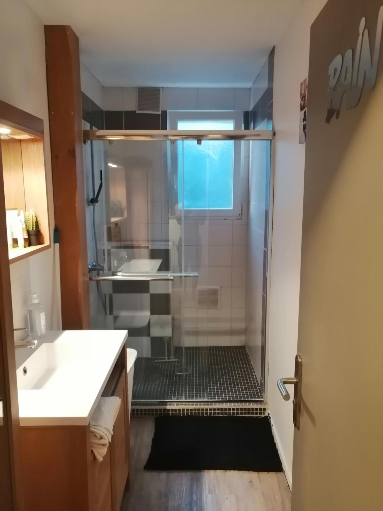 Chambre Dans Appartement A Ніор Екстер'єр фото